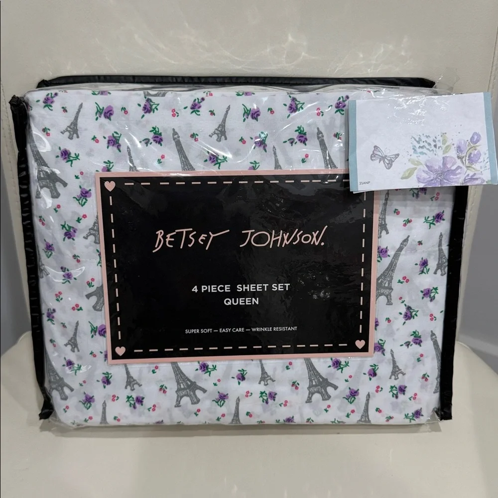 Betsey Johnson White /Gray Eiffel Tower & Purple Floral Print QUEEN Sheet Set